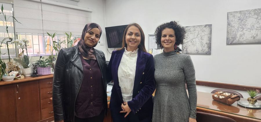 كفرقرع : استضافة مميزة للمؤلفة منال صعابنة في مدرسة الحكيم